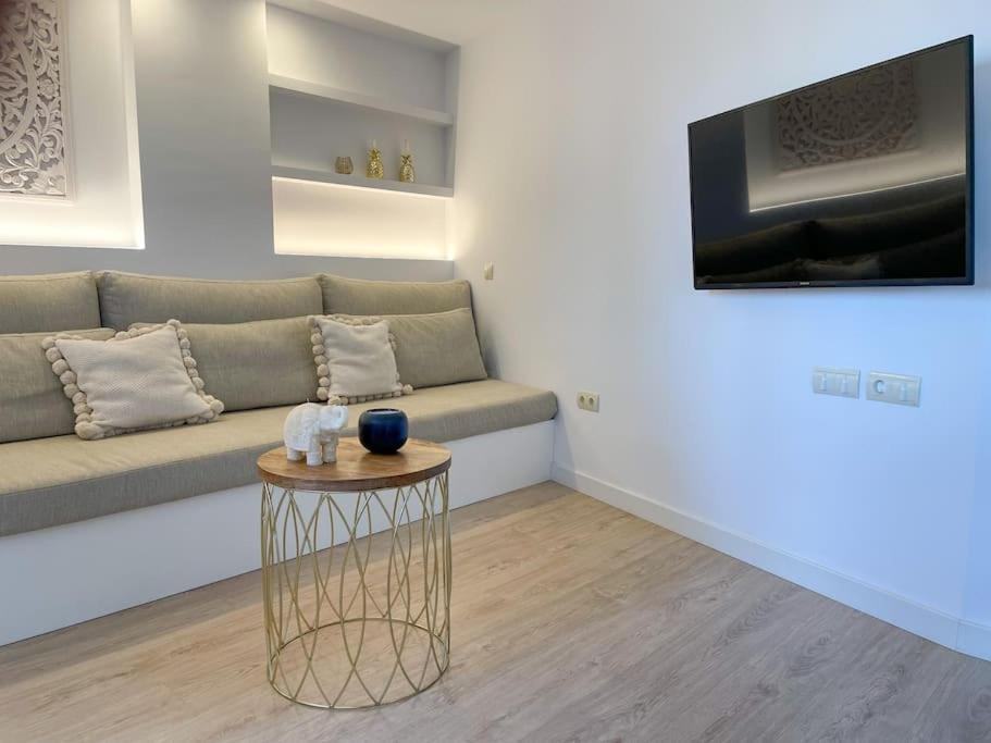 Apartamento Calma Beach Home Torremolinos Exteriör bild