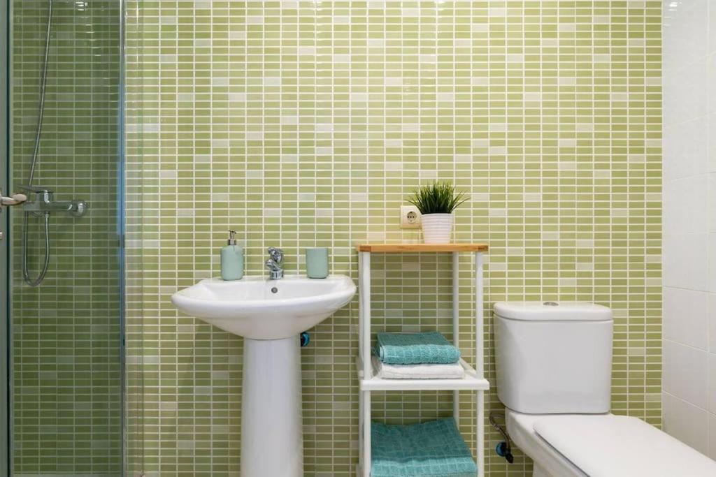 Apartamento Calma Beach Home Torremolinos Exteriör bild