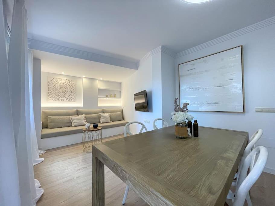 Apartamento Calma Beach Home Torremolinos Exteriör bild